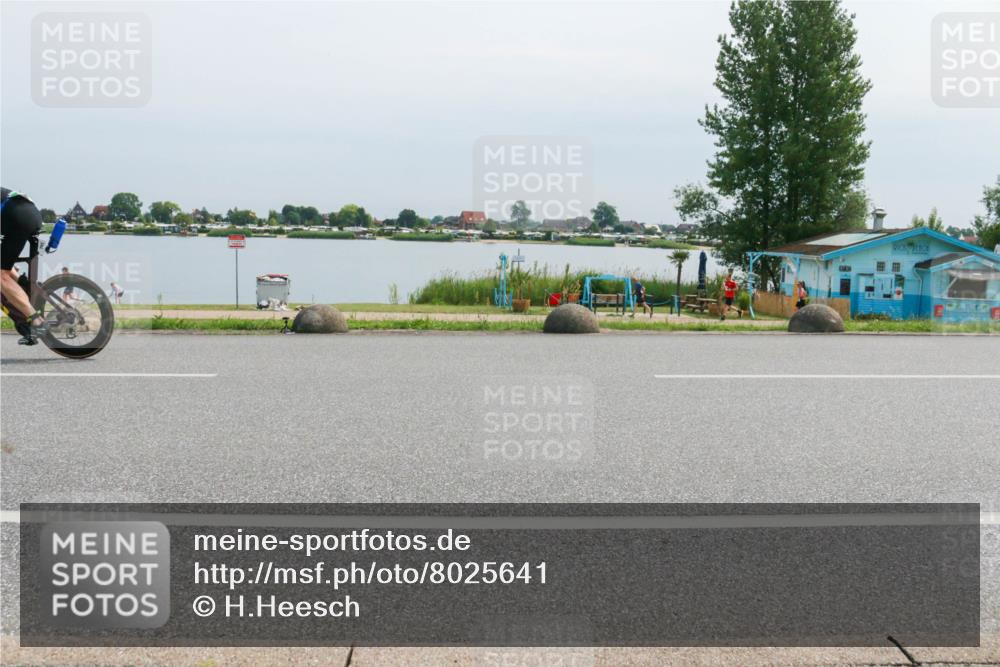 15.06.2025 - 27. Vierlanden-Triathlon H.Heesch http://msf.ph/oto/8025641 15.06.2025 11:17:21 Radfahren 672, 782, 847 meine-sportfotos.de
