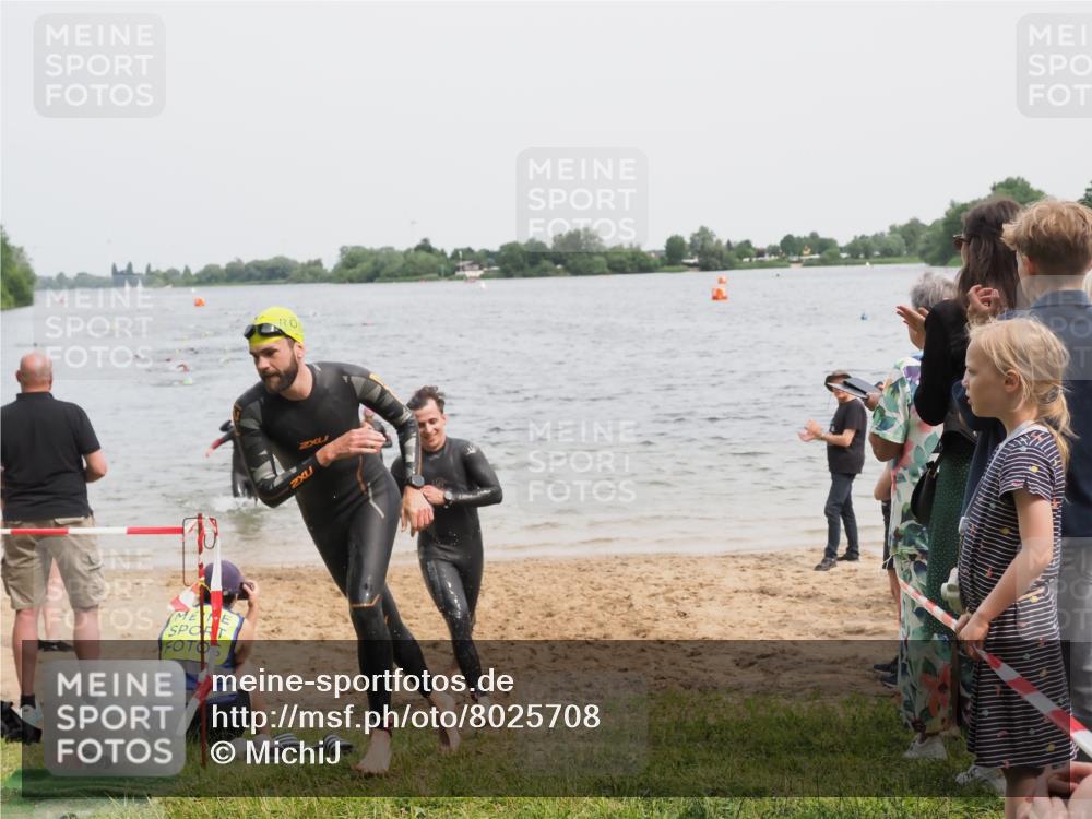 21.06.2025 - 27. Vierlanden-Triathlon MichiJ http://msf.ph/oto/8025708 15.06.2026 10:56:53 Schwimmen 642, 651, 654, 688, 691, 711, 718, 755 meine-sportfotos.de