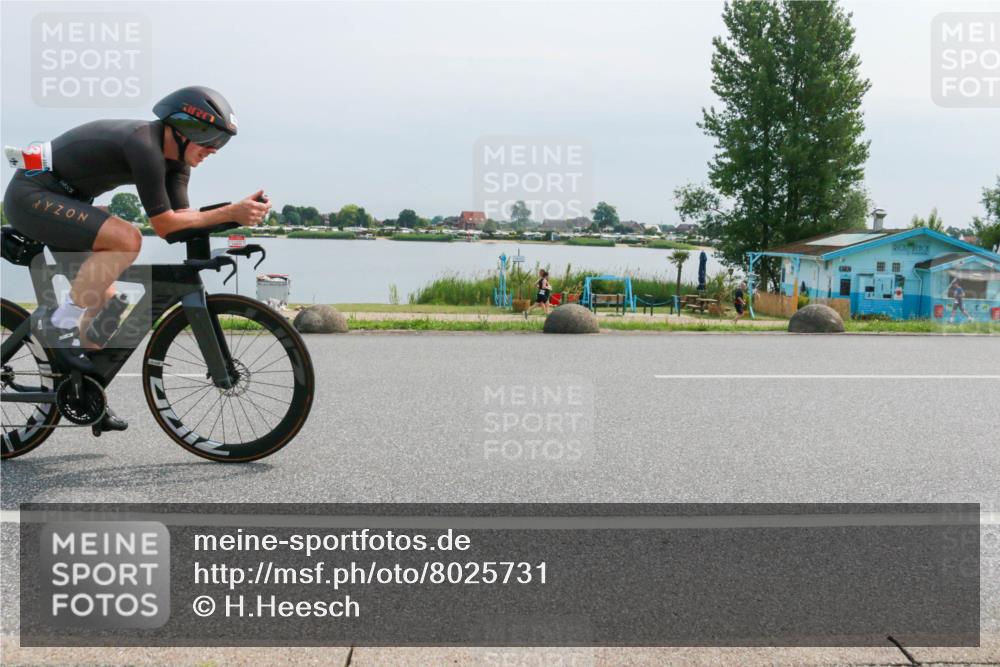 15.06.2025 - 27. Vierlanden-Triathlon H.Heesch http://msf.ph/oto/8025731 15.06.2025 11:17:43 Radfahren 13 meine-sportfotos.de