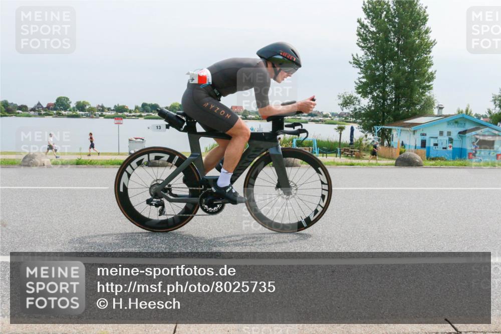 15.06.2025 - 27. Vierlanden-Triathlon H.Heesch http://msf.ph/oto/8025735 15.06.2025 11:17:43 Radfahren 13 meine-sportfotos.de