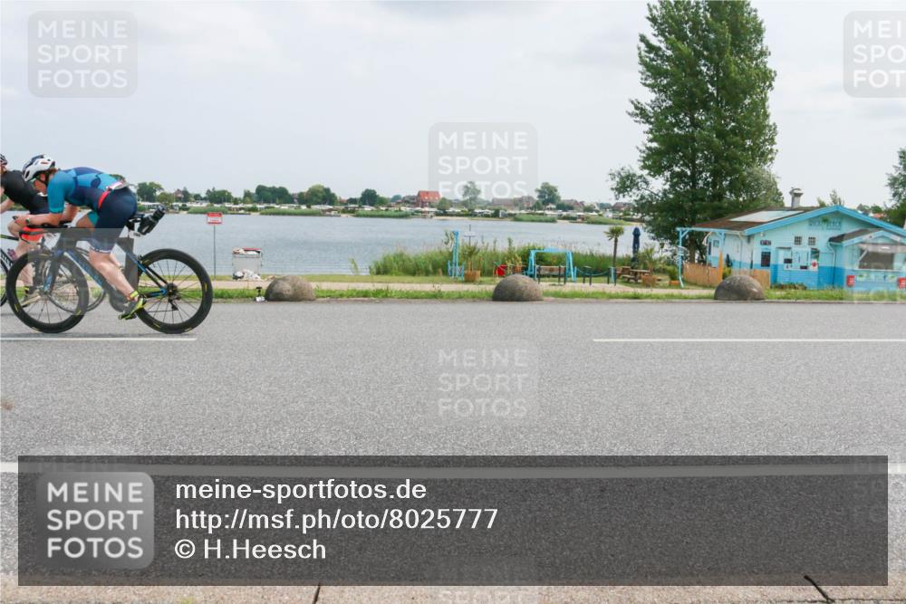 21.06.2025 - 27. Vierlanden-Triathlon H.Heesch http://msf.ph/oto/8025777 15.06.2025 12:07:52 Radfahren 218, 881, 908, 967, 980 meine-sportfotos.de