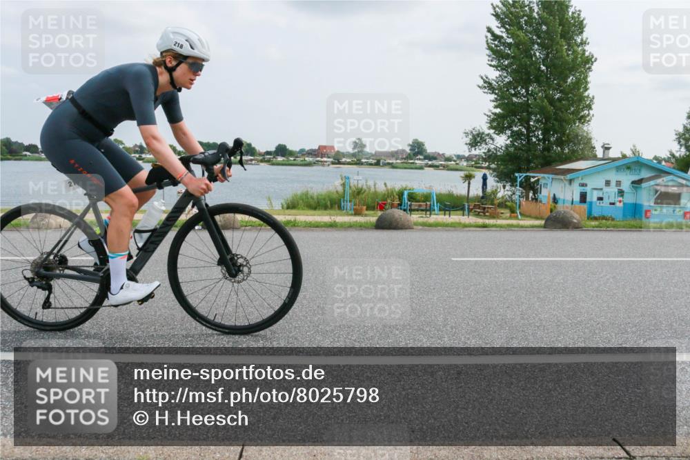 21.06.2025 - 27. Vierlanden-Triathlon H.Heesch http://msf.ph/oto/8025798 15.06.2025 12:07:57 Radfahren 218, 224, 716, 881, 908, 980 meine-sportfotos.de