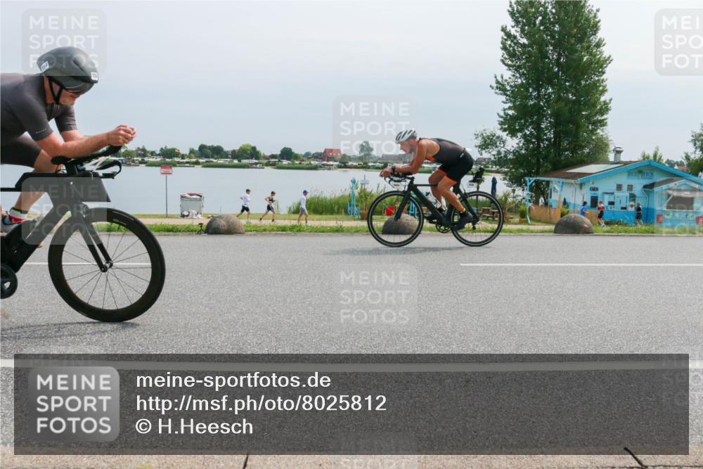 15.06.2025 - 27. Vierlanden-Triathlon H.Heesch http://msf.ph/oto/8025812 15.06.2025 11:17:55 Radfahren 7, 154, 199, 830 meine-sportfotos.de