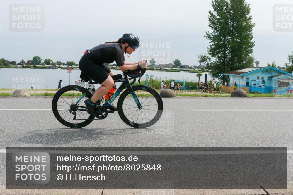 15.06.2025 - 27. Vierlanden-Triathlon H.Heesch http://msf.ph/oto/8025848 15.06.2025 11:17:57 Radfahren 154, 199, 830 meine-sportfotos.de