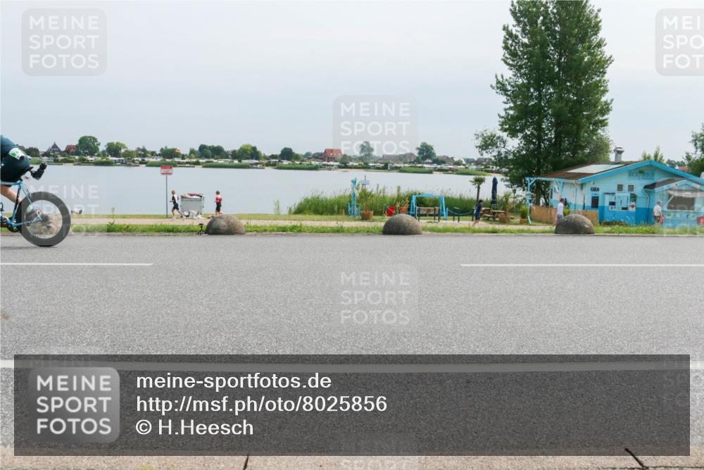 15.06.2025 - 27. Vierlanden-Triathlon H.Heesch http://msf.ph/oto/8025856 15.06.2025 11:18:02 Radfahren 799 meine-sportfotos.de
