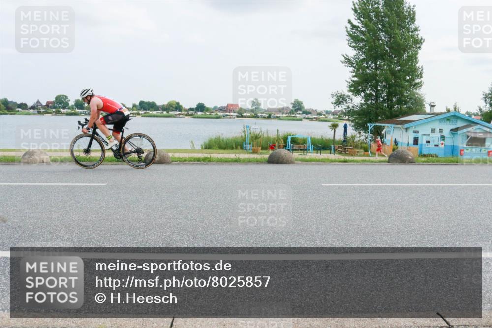 21.06.2025 - 27. Vierlanden-Triathlon H.Heesch http://msf.ph/oto/8025857 15.06.2025 12:08:07 Radfahren 1004, 1005, 1006, 1007, 1008 meine-sportfotos.de