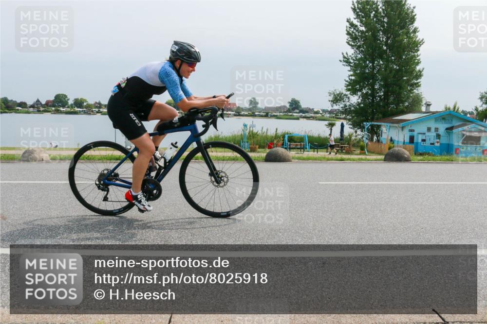 15.06.2025 - 27. Vierlanden-Triathlon H.Heesch http://msf.ph/oto/8025918 15.06.2025 11:18:29 Radfahren 219, 236, 750 meine-sportfotos.de