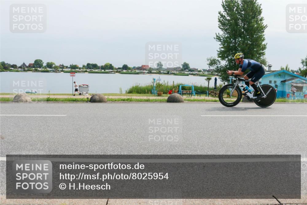 15.06.2025 - 27. Vierlanden-Triathlon H.Heesch http://msf.ph/oto/8025954 15.06.2025 11:18:34 Radfahren 236, 836 meine-sportfotos.de