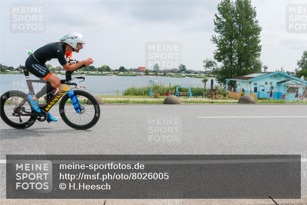 21.06.2025 - 27. Vierlanden-Triathlon H.Heesch http://msf.ph/oto/8026005 15.06.2025 12:09:40 Radfahren 854, 955, 965 meine-sportfotos.de