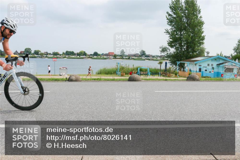 21.06.2025 - 27. Vierlanden-Triathlon H.Heesch http://msf.ph/oto/8026141 15.06.2025 12:10:38 Radfahren 654, 685, 837 meine-sportfotos.de
