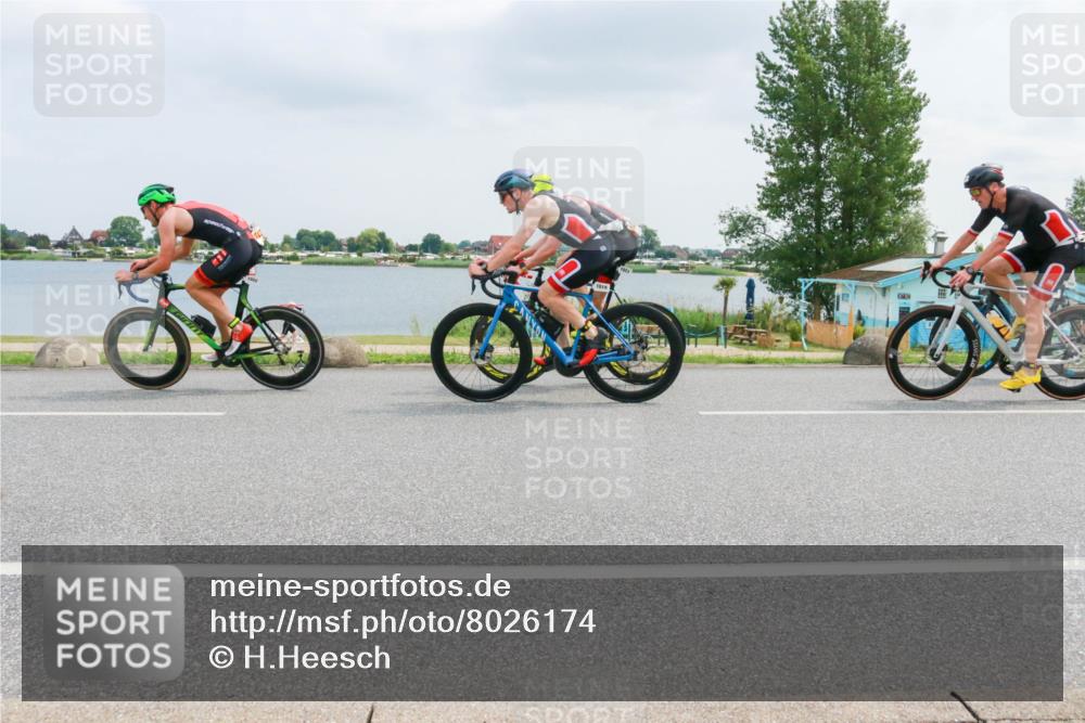 21.06.2025 - 27. Vierlanden-Triathlon H.Heesch http://msf.ph/oto/8026174 15.06.2025 12:10:52 Radfahren 933, 1019, 1020, 1021, 1022, 1023 meine-sportfotos.de