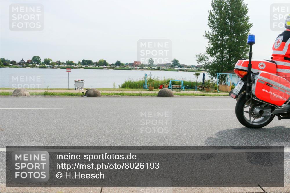 15.06.2025 - 27. Vierlanden-Triathlon H.Heesch http://msf.ph/oto/8026193 15.06.2025 10:27:33 Radfahren 165, 492, 522, 628 meine-sportfotos.de