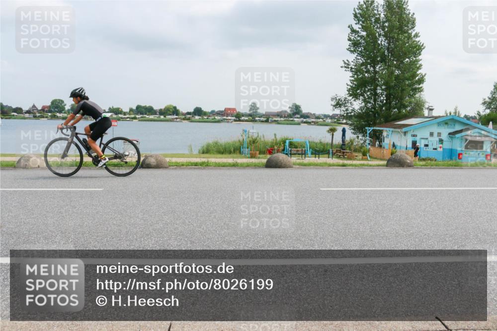21.06.2025 - 27. Vierlanden-Triathlon H.Heesch http://msf.ph/oto/8026199 15.06.2025 12:10:59 Radfahren 885, 932, 1019, 1020, 1021, 1023 meine-sportfotos.de