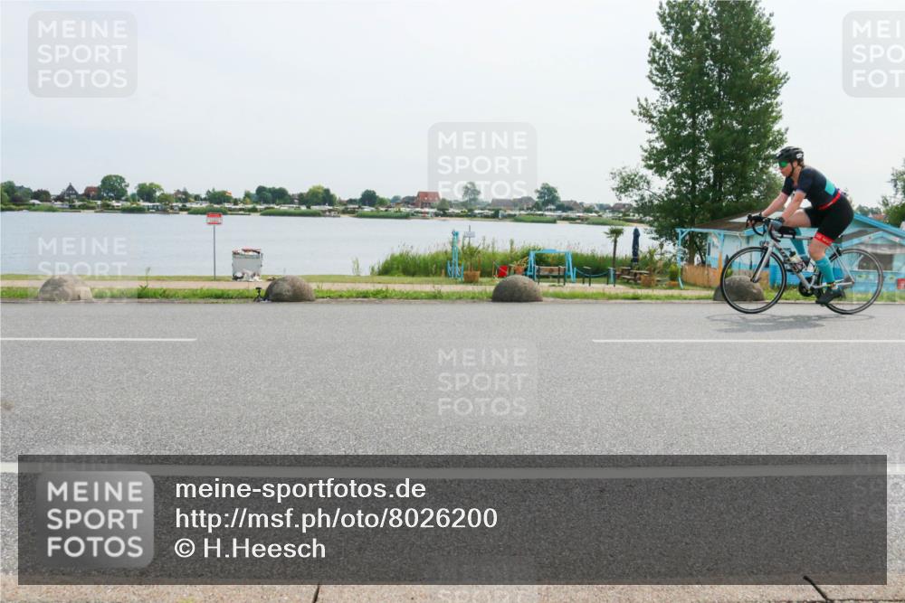 15.06.2025 - 27. Vierlanden-Triathlon H.Heesch http://msf.ph/oto/8026200 15.06.2025 10:27:34 Radfahren 510, 522, 628 meine-sportfotos.de