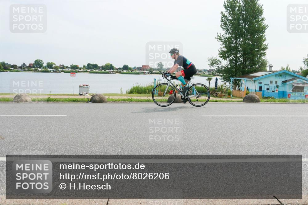15.06.2025 - 27. Vierlanden-Triathlon H.Heesch http://msf.ph/oto/8026206 15.06.2025 10:27:34 Radfahren 510, 522, 628 meine-sportfotos.de