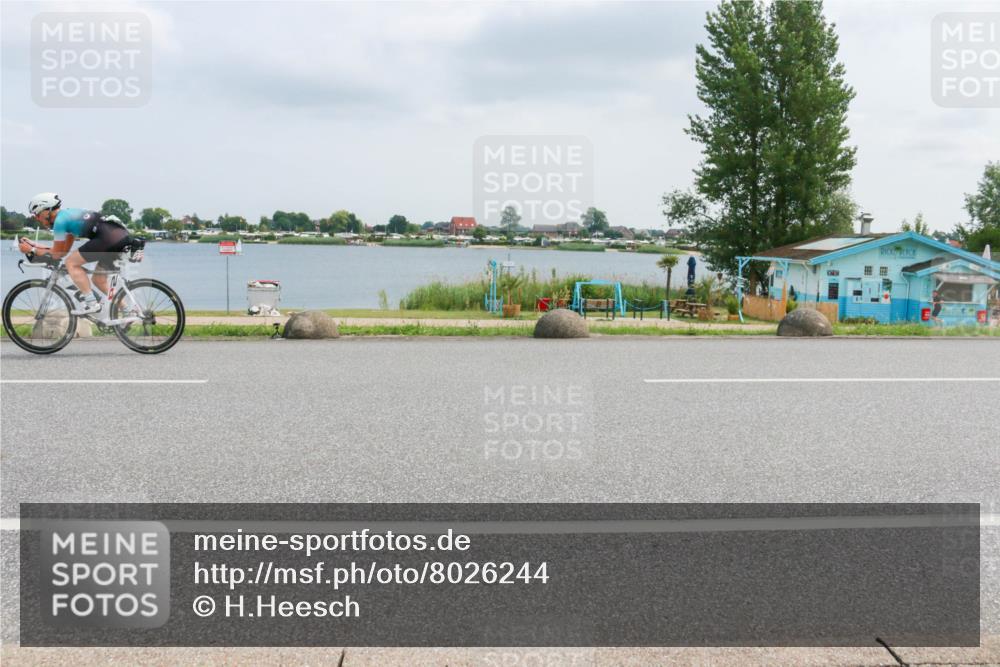21.06.2025 - 27. Vierlanden-Triathlon H.Heesch http://msf.ph/oto/8026244 15.06.2025 12:11:21 Radfahren 913 meine-sportfotos.de