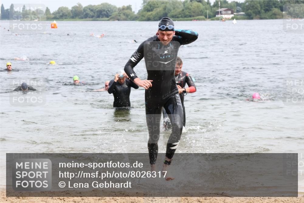 15.06.2025 - 27. Vierlanden-Triathlon Lena Gebhardt http://msf.ph/oto/8026317 15.06.2025 10:58:19 Schwimmen 643, 710, 741, 762, 769 meine-sportfotos.de