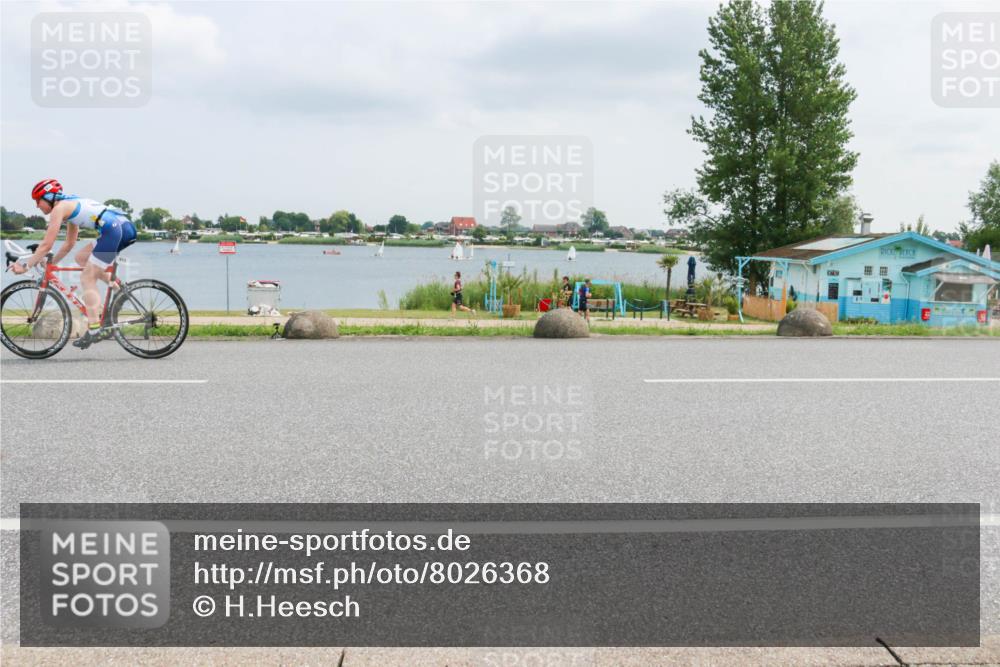 21.06.2025 - 27. Vierlanden-Triathlon H.Heesch http://msf.ph/oto/8026368 15.06.2025 12:11:59 Radfahren 915 meine-sportfotos.de