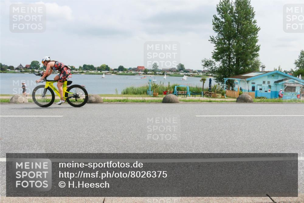 21.06.2025 - 27. Vierlanden-Triathlon H.Heesch http://msf.ph/oto/8026375 15.06.2025 12:12:16 Radfahren 931 meine-sportfotos.de