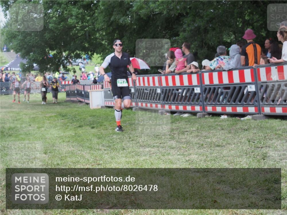 21.06.2025 - 27. Vierlanden-Triathlon KatJ http://msf.ph/oto/8026478 15.06.2025 13:29:36 Ziel 717, 1061, 1069, 1070, 1071 meine-sportfotos.de