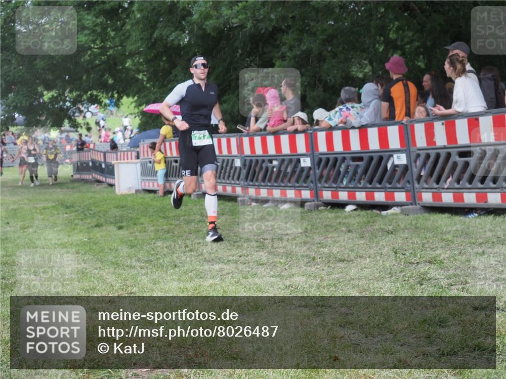 21.06.2025 - 27. Vierlanden-Triathlon KatJ http://msf.ph/oto/8026487 15.06.2025 13:29:36 Ziel 717, 1061, 1069, 1070, 1071 meine-sportfotos.de