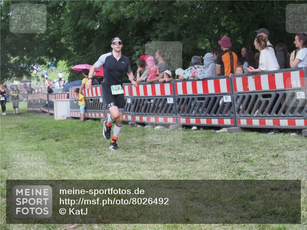 21.06.2025 - 27. Vierlanden-Triathlon KatJ http://msf.ph/oto/8026492 15.06.2025 13:29:36 Ziel 717, 1061, 1069, 1070, 1071 meine-sportfotos.de