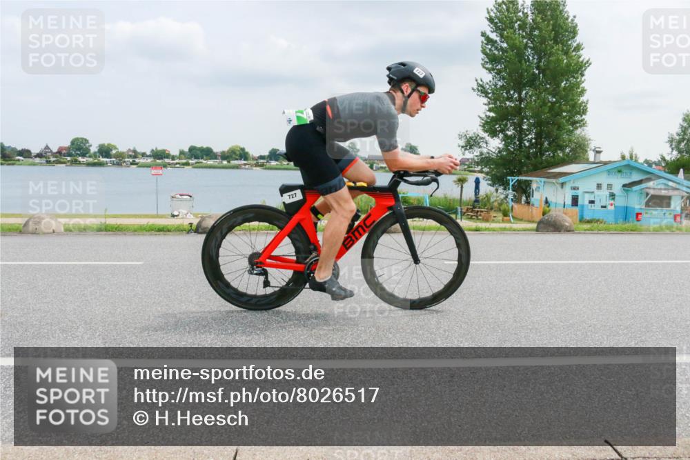 21.06.2025 - 27. Vierlanden-Triathlon H.Heesch http://msf.ph/oto/8026517 15.06.2025 12:13:21 Radfahren 727 meine-sportfotos.de