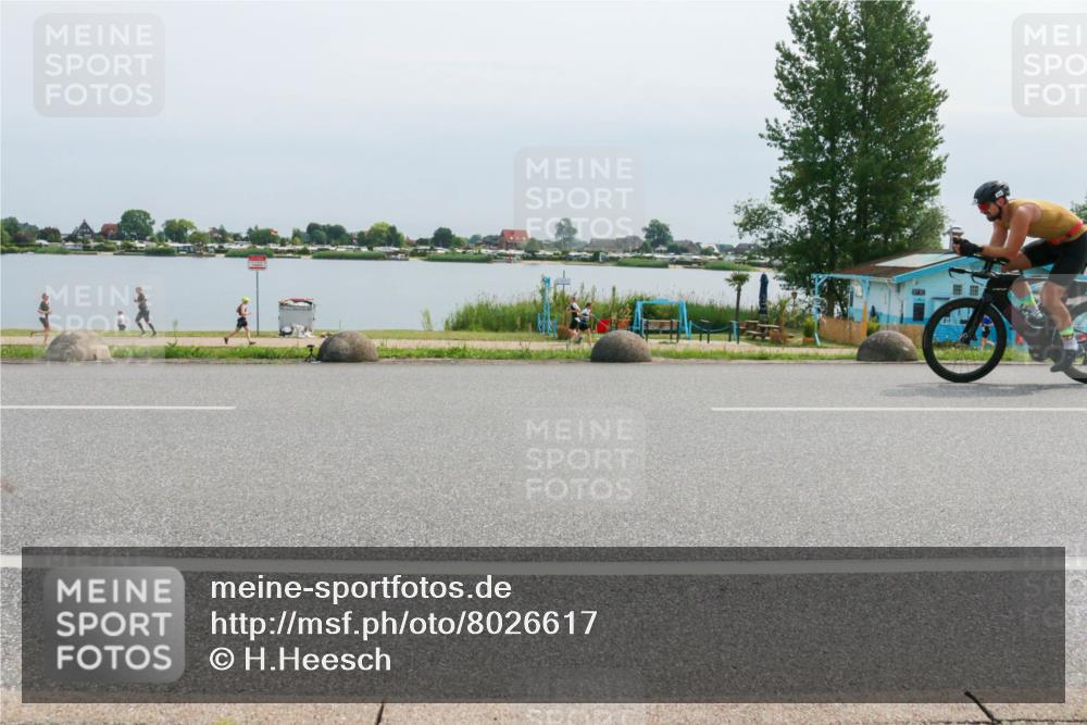 15.06.2025 - 27. Vierlanden-Triathlon H.Heesch http://msf.ph/oto/8026617 15.06.2025 11:18:54 Radfahren 745, 754, 832, 863 meine-sportfotos.de