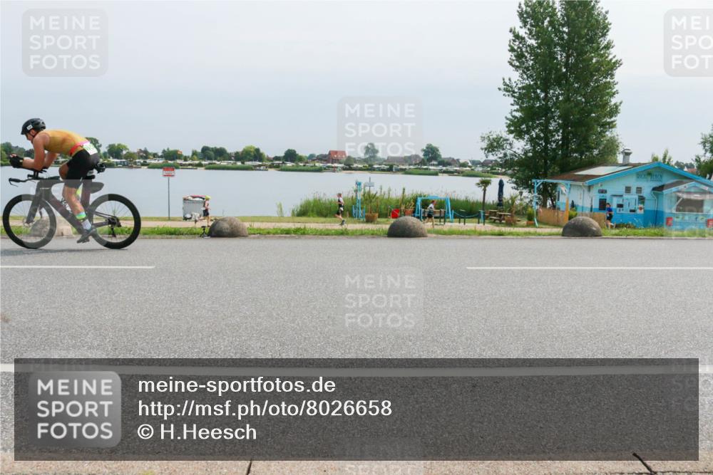 15.06.2025 - 27. Vierlanden-Triathlon H.Heesch http://msf.ph/oto/8026658 15.06.2025 11:18:54 Radfahren 745, 754, 832, 863 meine-sportfotos.de