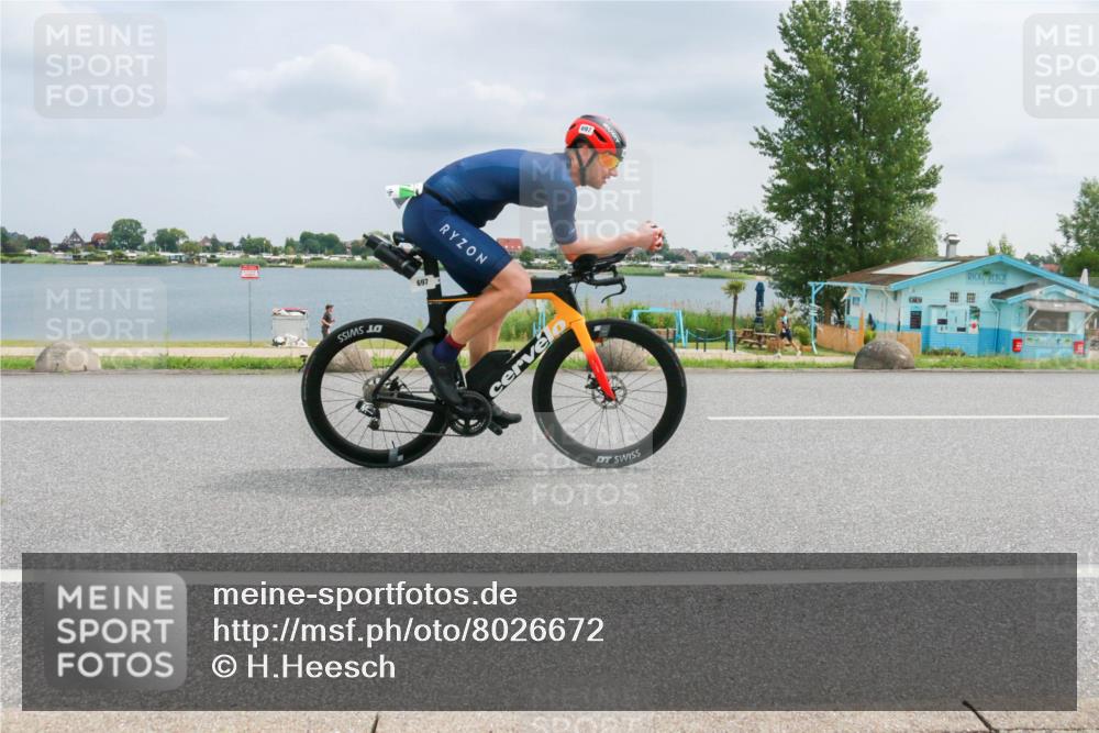 21.06.2025 - 27. Vierlanden-Triathlon H.Heesch http://msf.ph/oto/8026672 15.06.2025 12:14:47 Radfahren 697, 900 meine-sportfotos.de