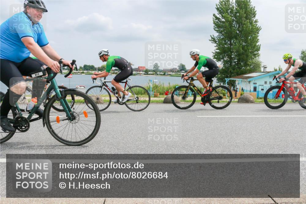 21.06.2025 - 27. Vierlanden-Triathlon H.Heesch http://msf.ph/oto/8026684 15.06.2025 12:14:53 Radfahren 812, 1039, 1040, 1042, 1043 meine-sportfotos.de
