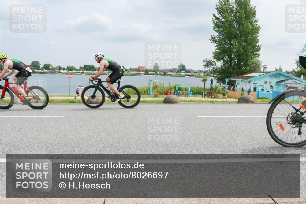 21.06.2025 - 27. Vierlanden-Triathlon H.Heesch http://msf.ph/oto/8026697 15.06.2025 12:14:54 Radfahren 207, 686, 812, 1039, 1040, 1042, 1043 meine-sportfotos.de