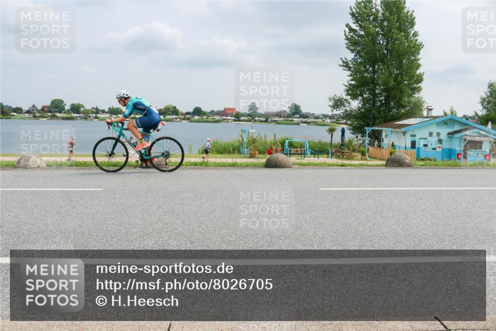 21.06.2025 - 27. Vierlanden-Triathlon H.Heesch http://msf.ph/oto/8026705 15.06.2025 12:14:55 Radfahren 207, 686, 812, 1039, 1040, 1042, 1043 meine-sportfotos.de