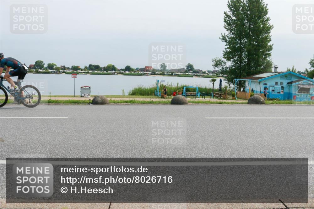 15.06.2025 - 27. Vierlanden-Triathlon H.Heesch http://msf.ph/oto/8026716 15.06.2025 11:19:18 Radfahren 151, 783 meine-sportfotos.de