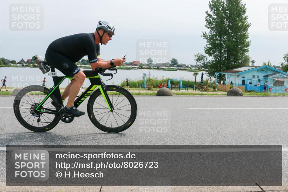 15.06.2025 - 27. Vierlanden-Triathlon H.Heesch http://msf.ph/oto/8026723 15.06.2025 11:19:19 Radfahren 151, 188, 783 meine-sportfotos.de