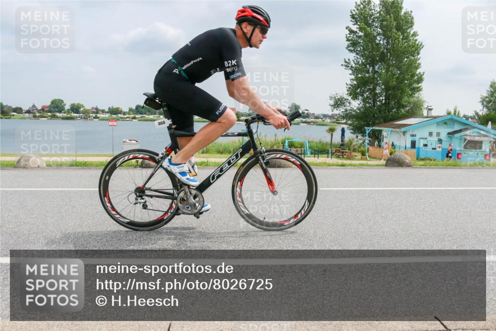 21.06.2025 - 27. Vierlanden-Triathlon H.Heesch http://msf.ph/oto/8026725 15.06.2025 12:15:05 Radfahren 868, 894 meine-sportfotos.de