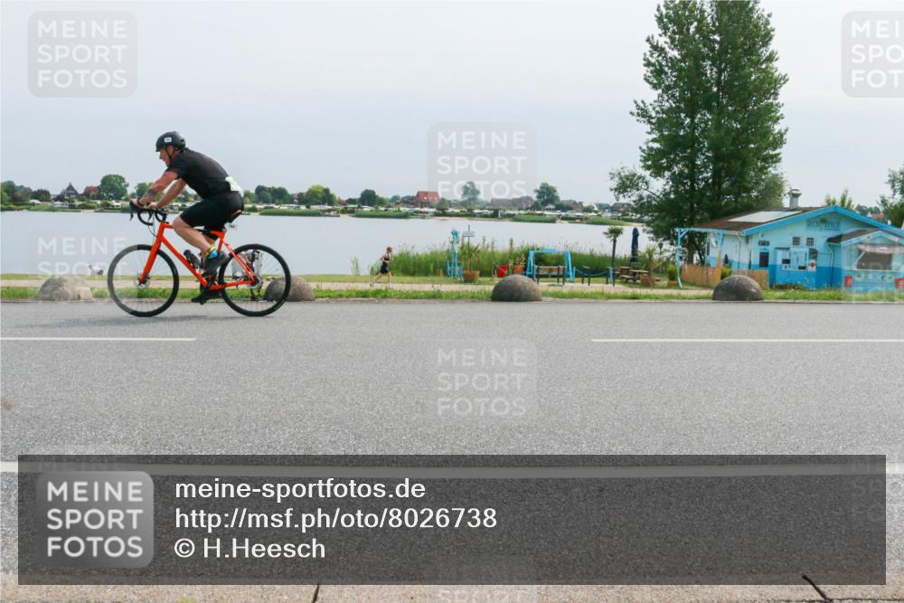 15.06.2025 - 27. Vierlanden-Triathlon H.Heesch http://msf.ph/oto/8026738 15.06.2025 11:19:22 Radfahren 151, 188, 783, 784 meine-sportfotos.de