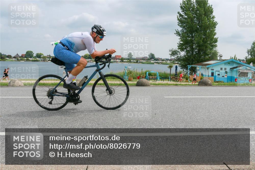 21.06.2025 - 27. Vierlanden-Triathlon H.Heesch http://msf.ph/oto/8026779 15.06.2025 12:15:24 Radfahren 643, 688, 924 meine-sportfotos.de