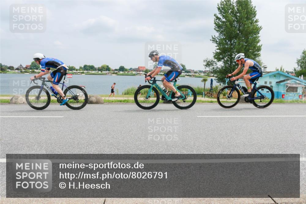21.06.2025 - 27. Vierlanden-Triathlon H.Heesch http://msf.ph/oto/8026791 15.06.2025 12:15:28 Radfahren 688, 746, 924, 1044, 1045, 1046, 1047, 1048 meine-sportfotos.de