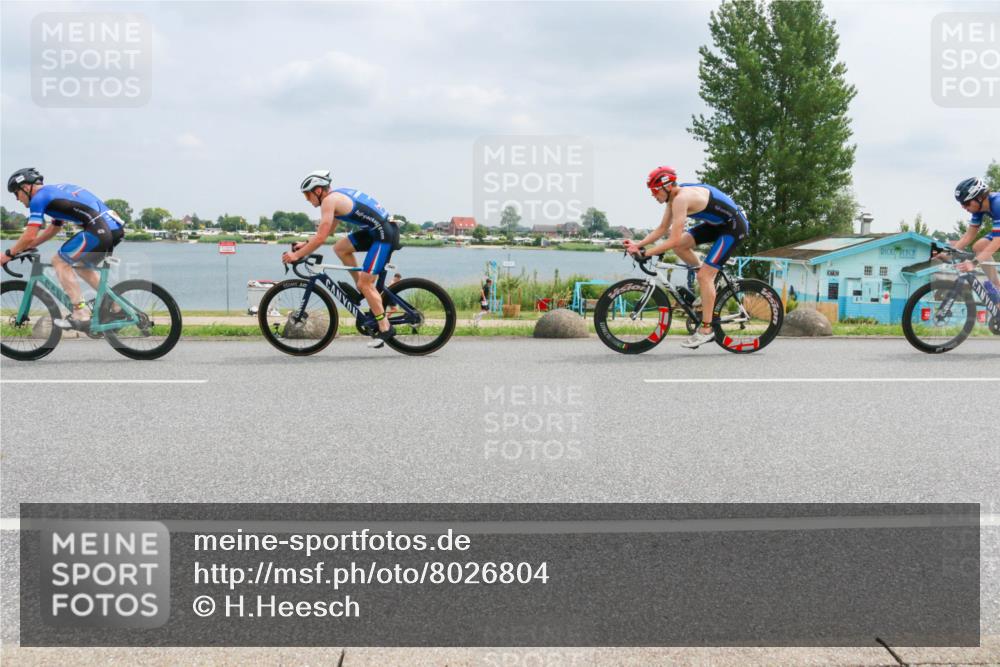 21.06.2025 - 27. Vierlanden-Triathlon H.Heesch http://msf.ph/oto/8026804 15.06.2025 12:15:28 Radfahren 688, 746, 924, 1044, 1045, 1046, 1047, 1048 meine-sportfotos.de