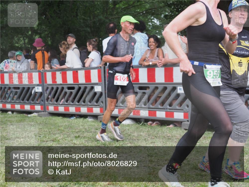 21.06.2025 - 27. Vierlanden-Triathlon KatJ http://msf.ph/oto/8026829 15.06.2025 13:29:49 Ziel 109 meine-sportfotos.de