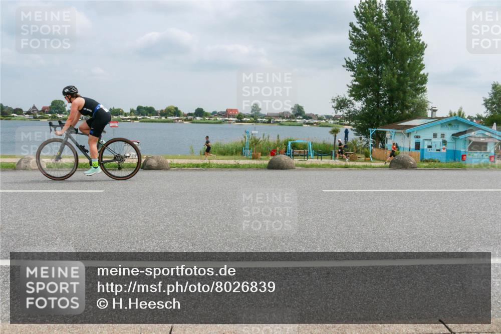 21.06.2025 - 27. Vierlanden-Triathlon H.Heesch http://msf.ph/oto/8026839 15.06.2025 12:15:41 Radfahren 1400 meine-sportfotos.de