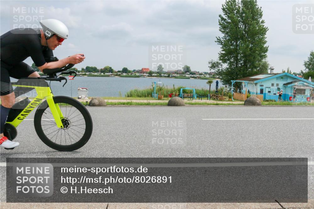 21.06.2025 - 27. Vierlanden-Triathlon H.Heesch http://msf.ph/oto/8026891 15.06.2025 12:16:46 Radfahren 808, 838, 862, 918 meine-sportfotos.de