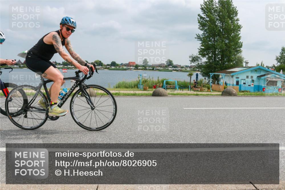21.06.2025 - 27. Vierlanden-Triathlon H.Heesch http://msf.ph/oto/8026905 15.06.2025 12:16:50 Radfahren 808, 862, 918 meine-sportfotos.de