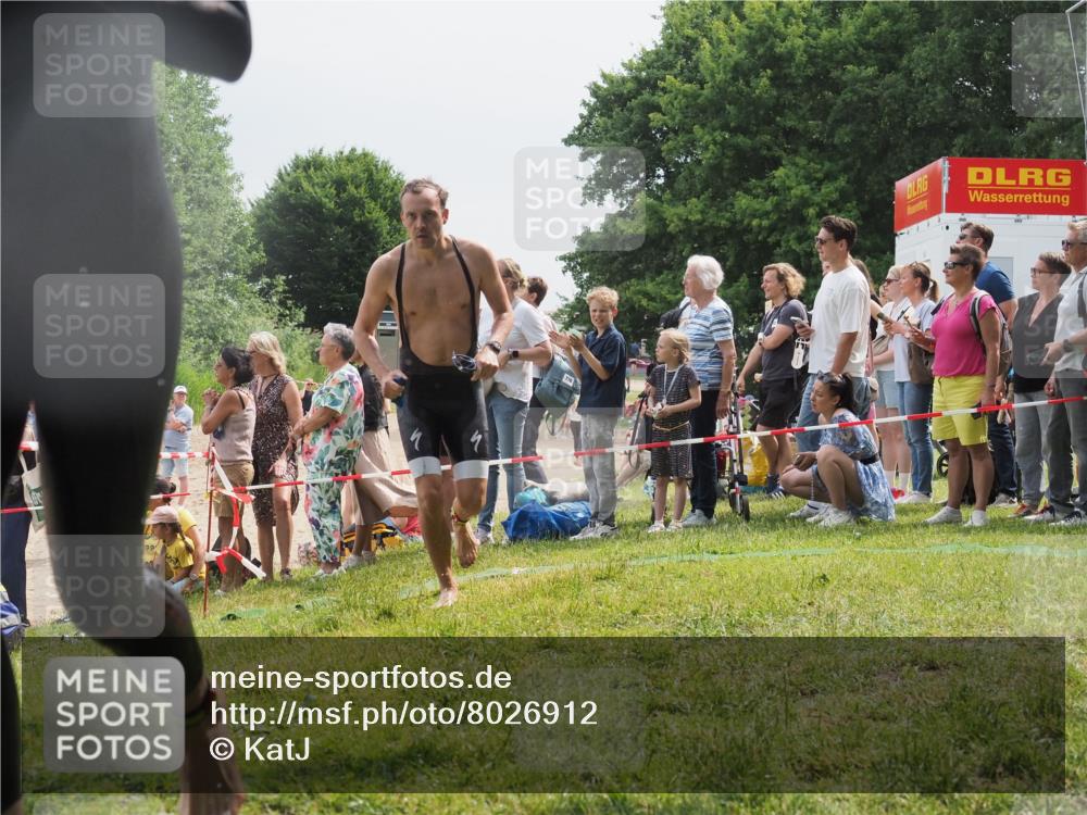 15.06.2025 - 27. Vierlanden-Triathlon KatJ http://msf.ph/oto/8026912 15.06.2025 11:00:30 Schwimmen 646, 657, 662, 694, 714, 731 meine-sportfotos.de