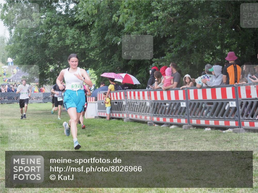 21.06.2025 - 27. Vierlanden-Triathlon KatJ http://msf.ph/oto/8026966 15.06.2025 13:30:11 Ziel 68, 227, 663, 891, 958, 970 meine-sportfotos.de
