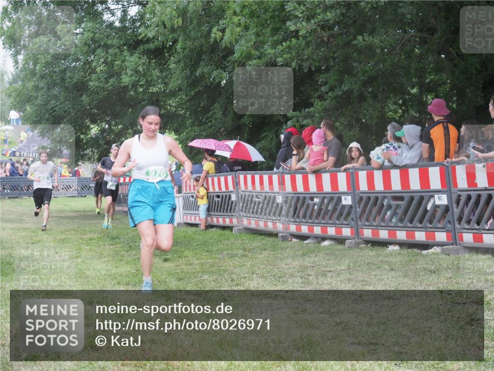 21.06.2025 - 27. Vierlanden-Triathlon KatJ http://msf.ph/oto/8026971 15.06.2025 13:30:11 Ziel 68, 227, 663, 891, 958, 970 meine-sportfotos.de