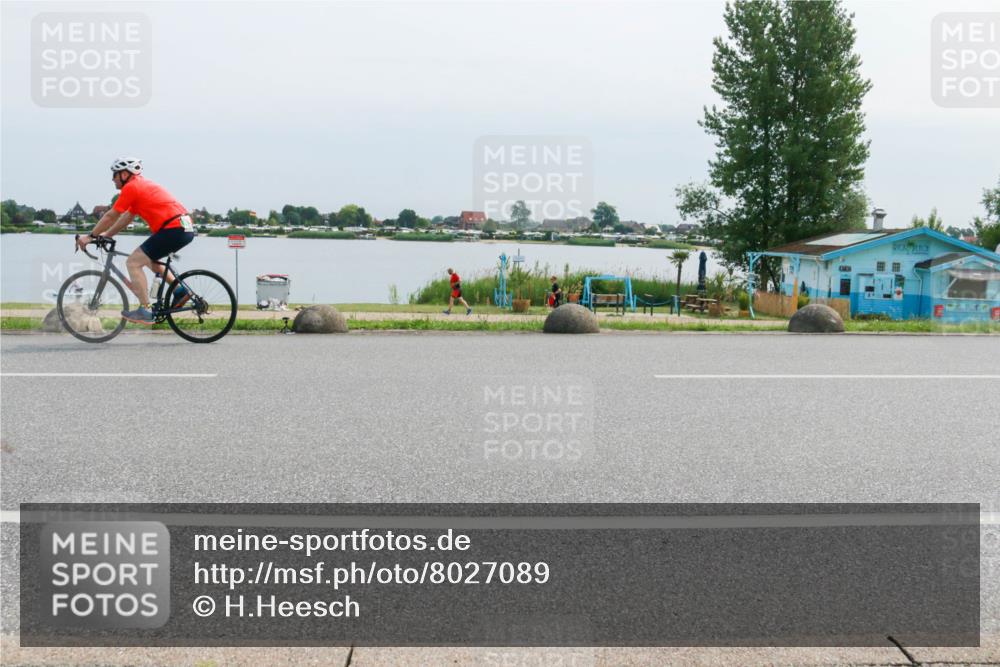 15.06.2025 - 27. Vierlanden-Triathlon H.Heesch http://msf.ph/oto/8027089 15.06.2025 11:20:09 Radfahren 3, 115, 232, 789, 852, 968 meine-sportfotos.de