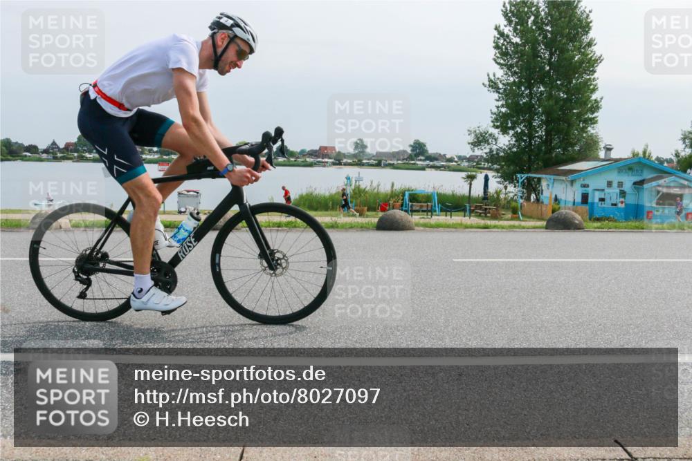 15.06.2025 - 27. Vierlanden-Triathlon H.Heesch http://msf.ph/oto/8027097 15.06.2025 11:20:10 Radfahren 3, 115, 232, 789, 852, 968 meine-sportfotos.de