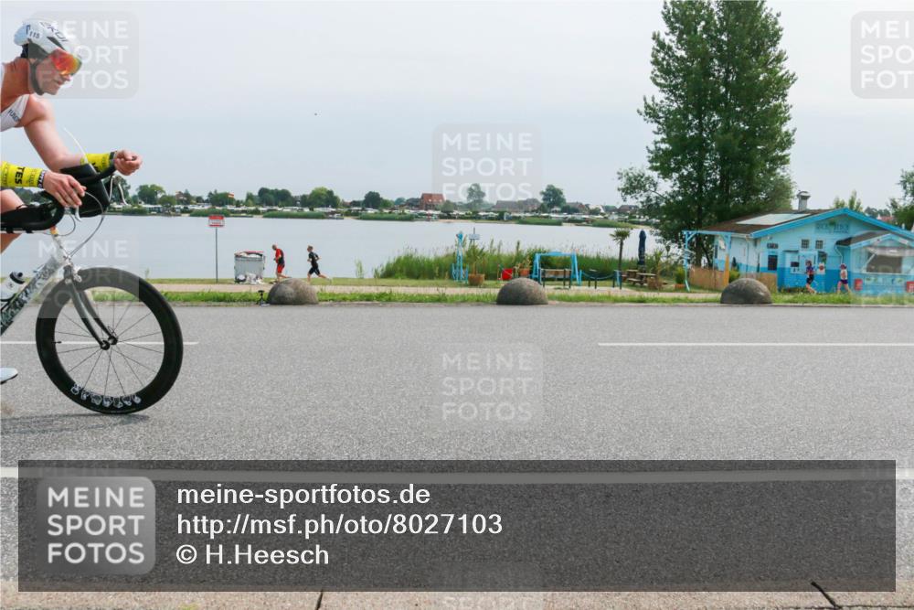 15.06.2025 - 27. Vierlanden-Triathlon H.Heesch http://msf.ph/oto/8027103 15.06.2025 11:20:11 Radfahren 3, 115, 232, 789, 852, 968 meine-sportfotos.de